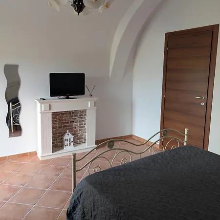 Casa De' Vestini